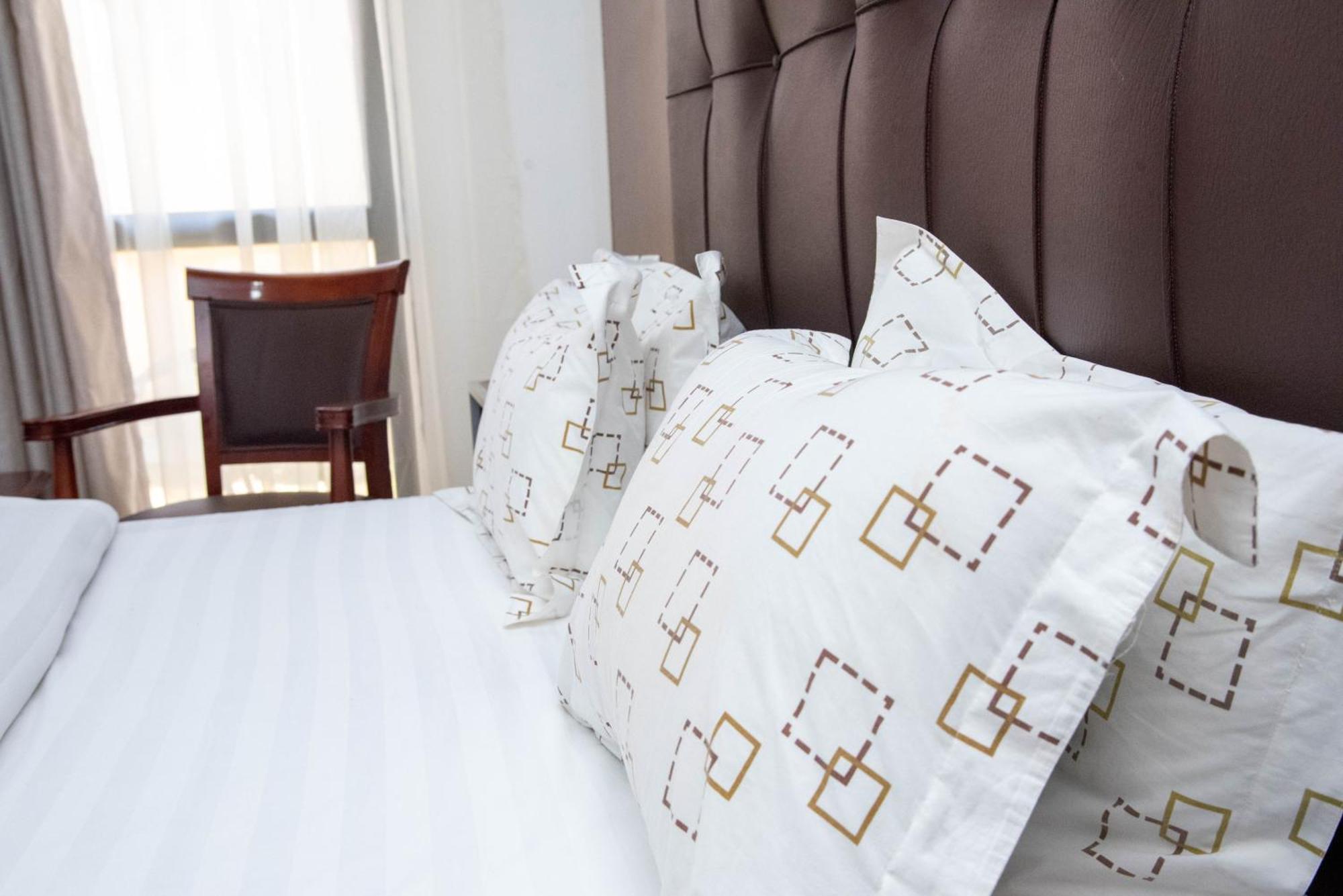 Mika Hotel Kabulonga Lusaka Bagian luar foto