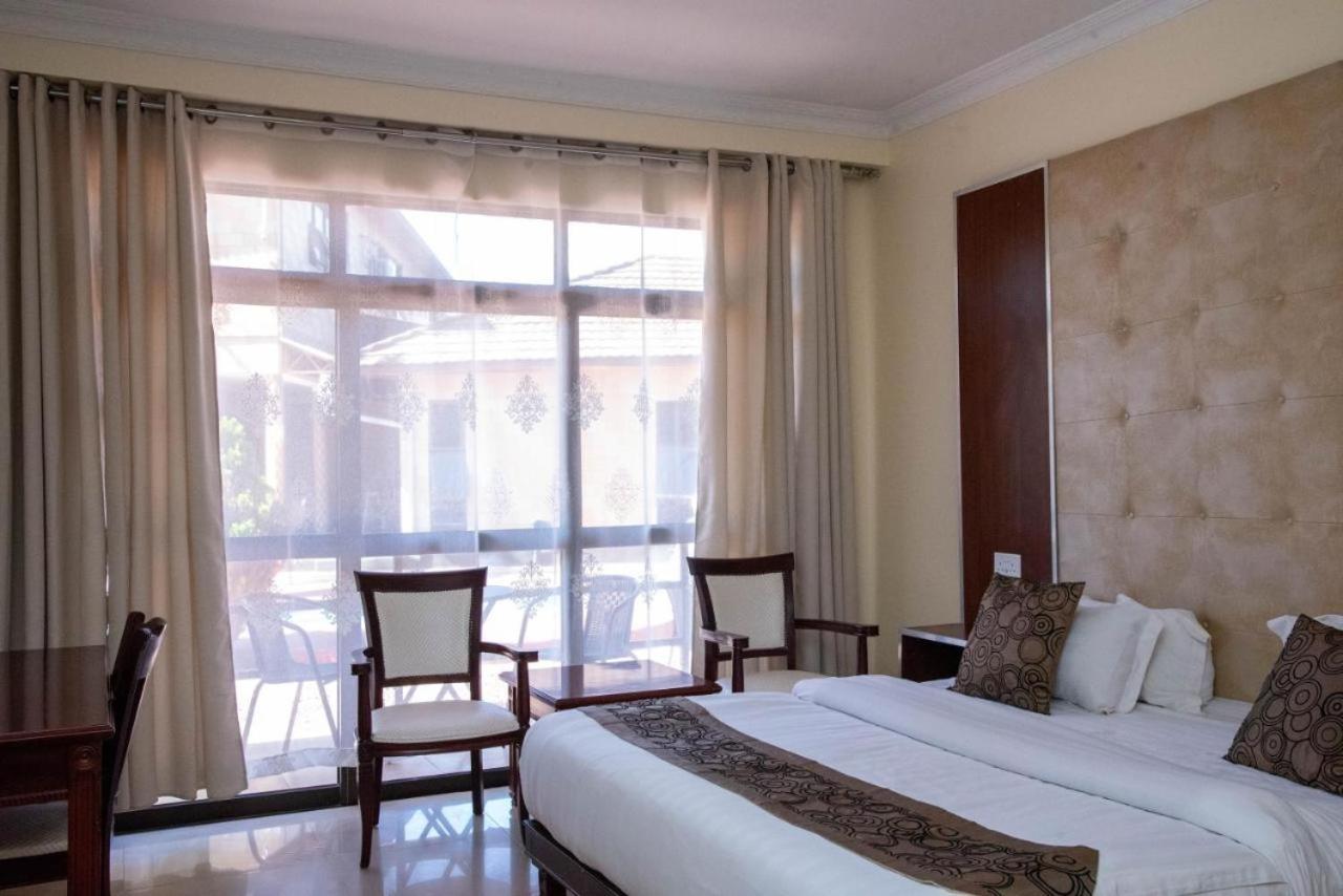 Mika Hotel Kabulonga Lusaka Bagian luar foto